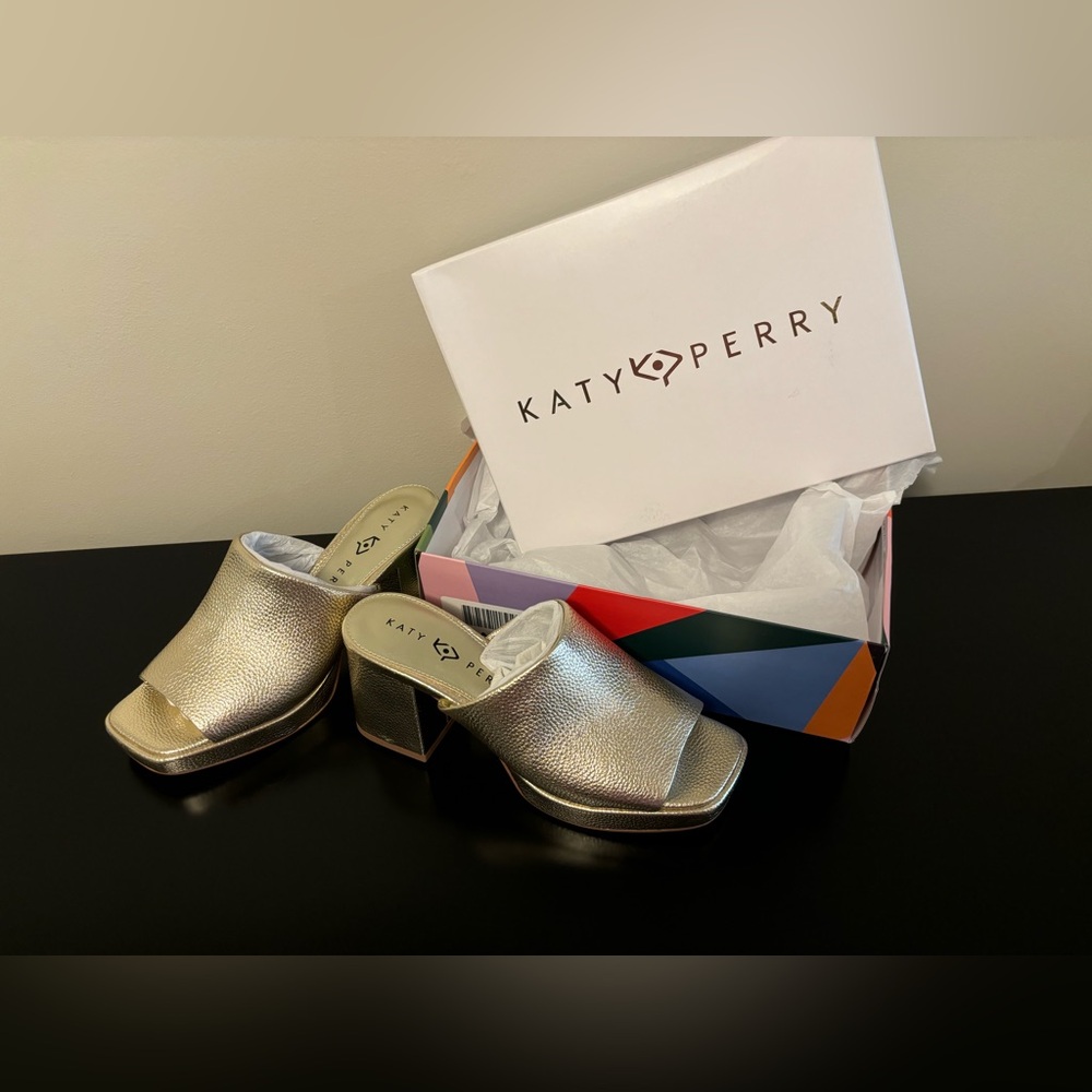 Never worn Katy Perry slides